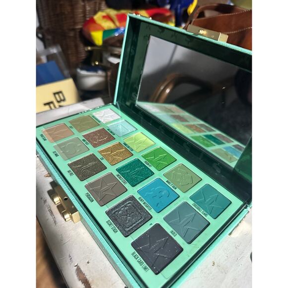 NEW Jeffree Star Blood Money eyeshadow palette - Picture 4 of 7